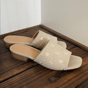 Lauren Conrad Beige Linen Look Yvonne Daisy Dress Slide Sandals